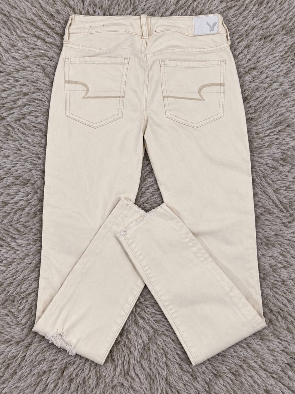 American Eagle Outfitters Cream Skinny Distressed Jeans - Picture 3 of 4
